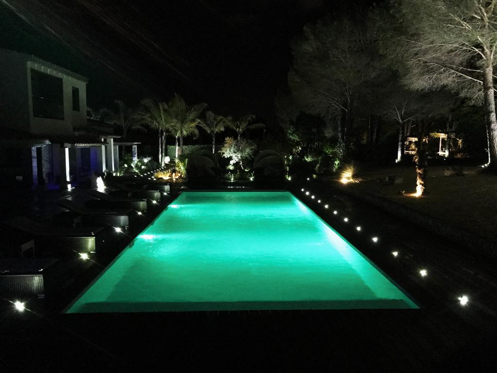 Shangtasia Luxury Art Room Grimaud Exterior photo